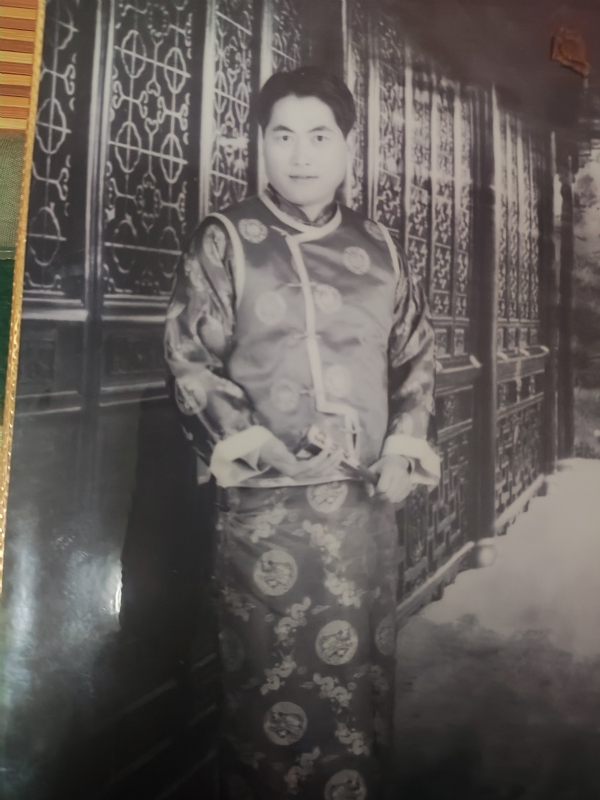 米兰的第一张照片--三明闪婚服务中心