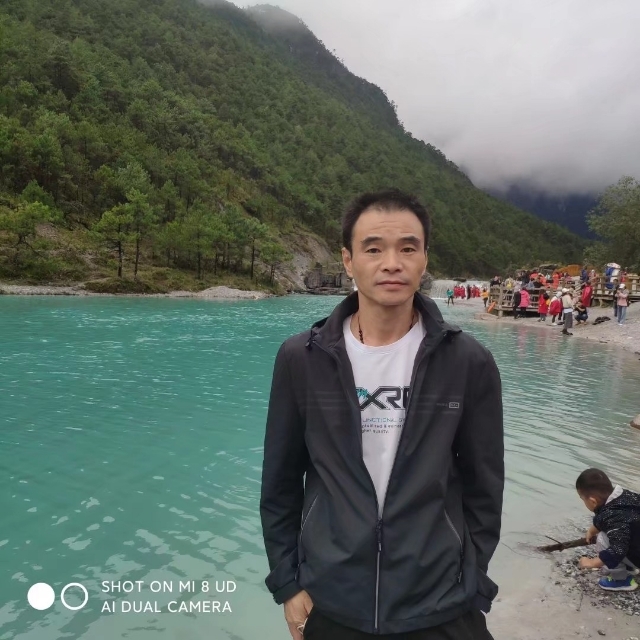流星的第一张照片--三明闪婚服务中心